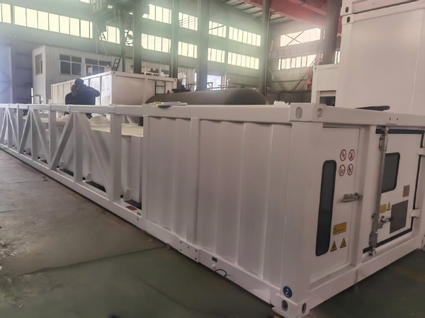 12台底层油箱装车发货，感谢国外客户信任